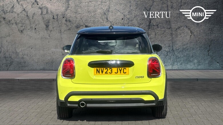 MINI Hatchback 1.5 Cooper Classic Premium 3dr Petrol Hatchback